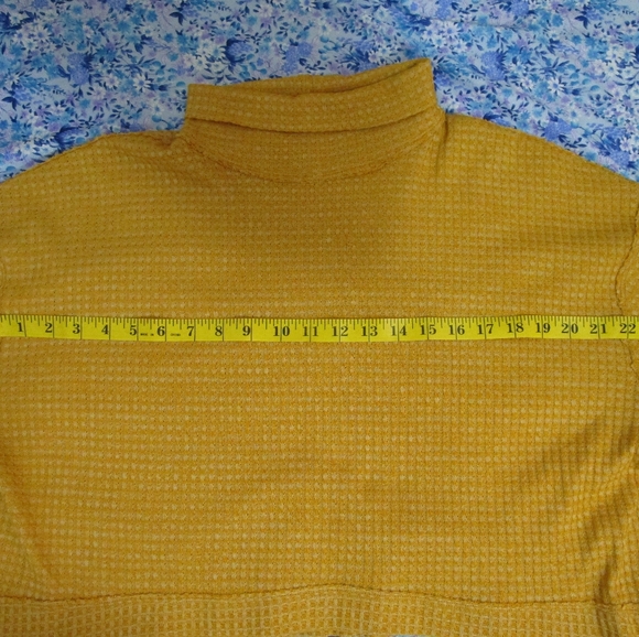 Free People Yellow Crop Sweater - Picture 6 of 8